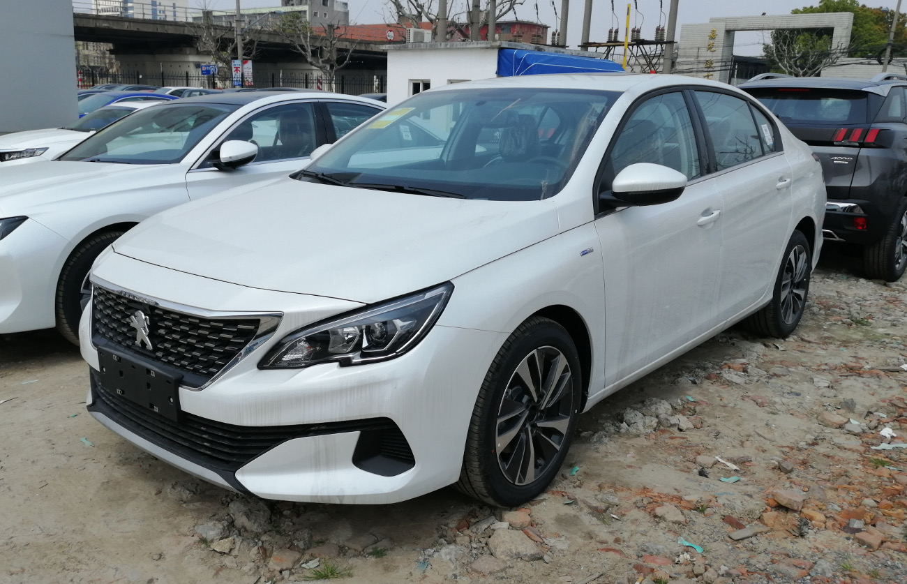 Peugeot 408 2023