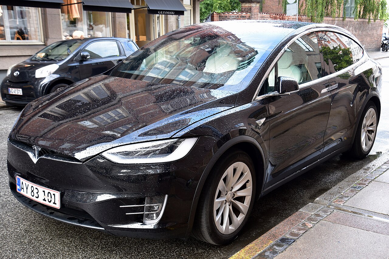 Tesla Model X 2019