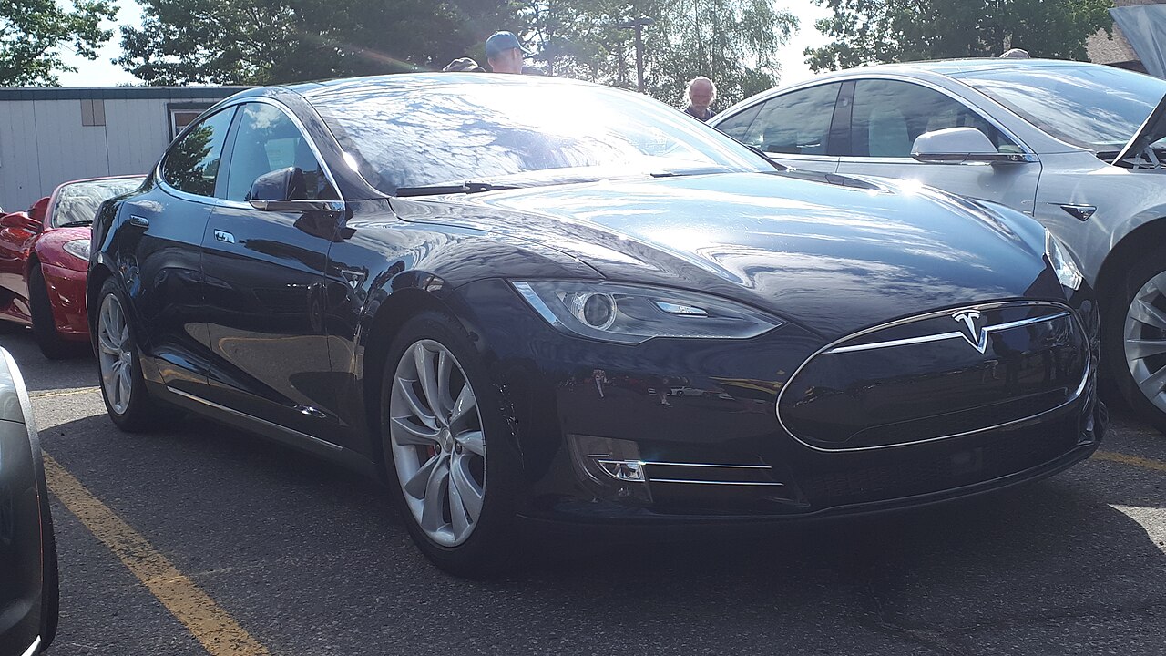 Tesla Model S 2019