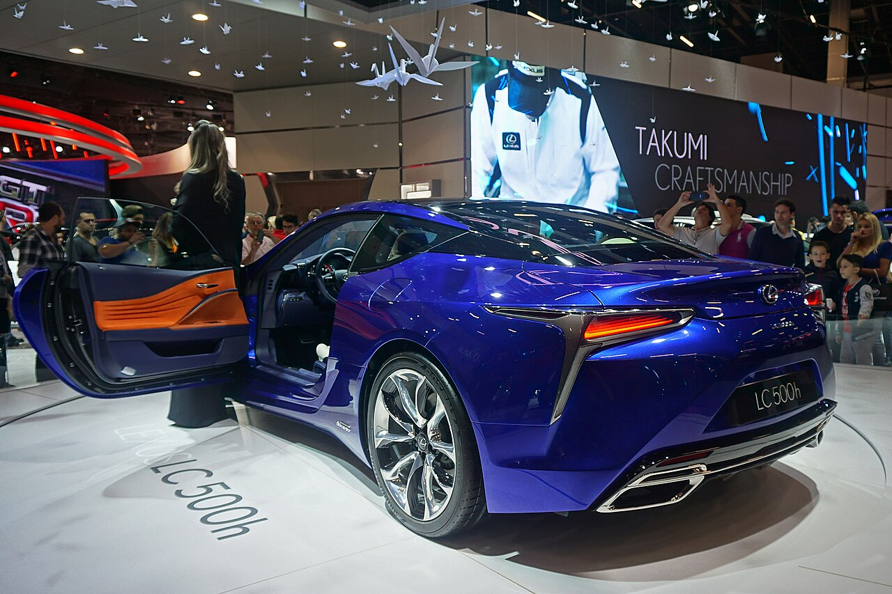 Lexus IS 2016