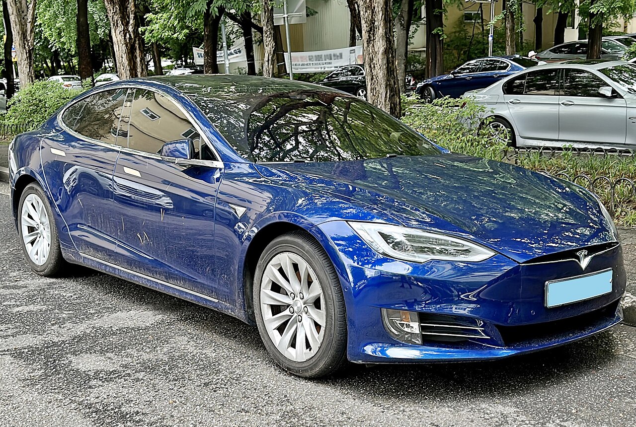 Tesla Model S 2016