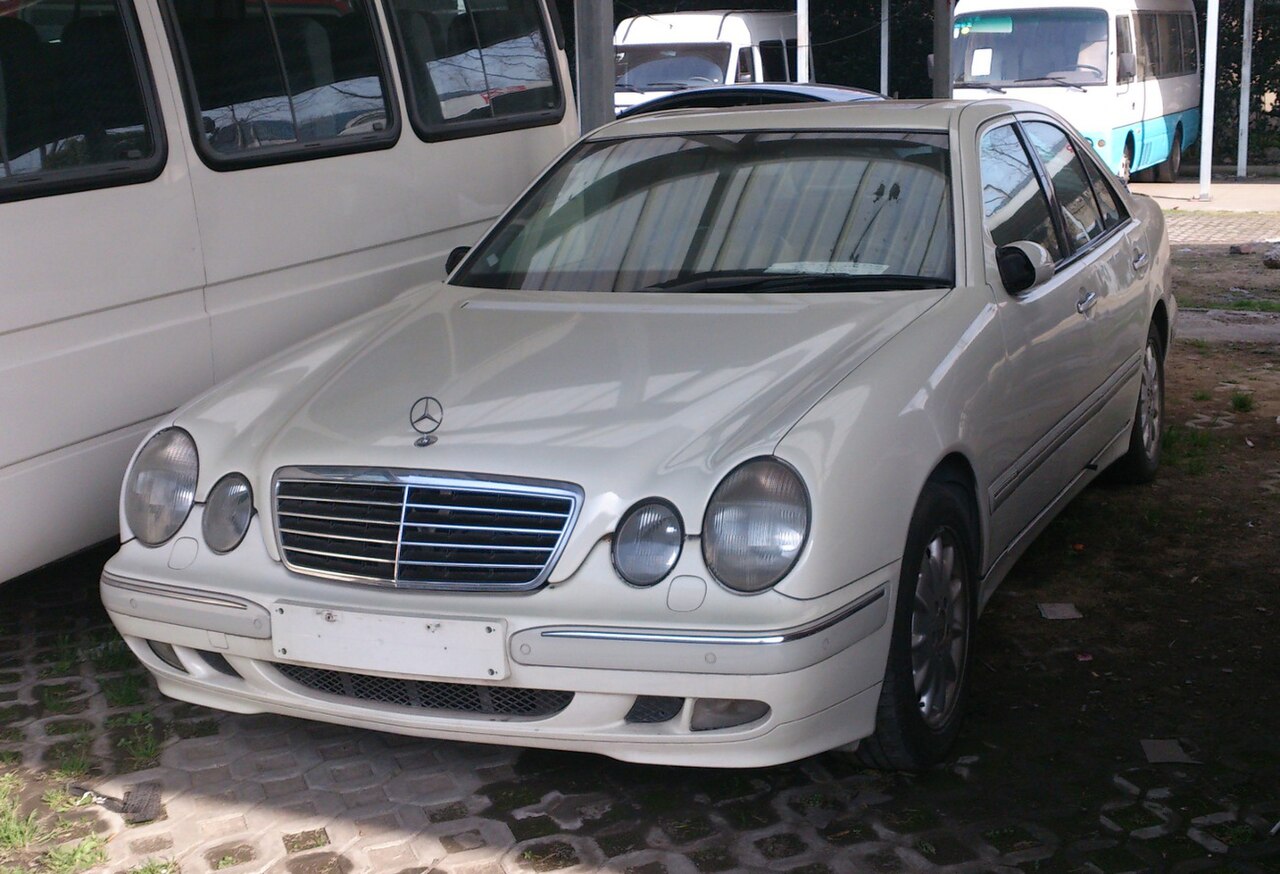 Mercedes-Benz E-Class 2013