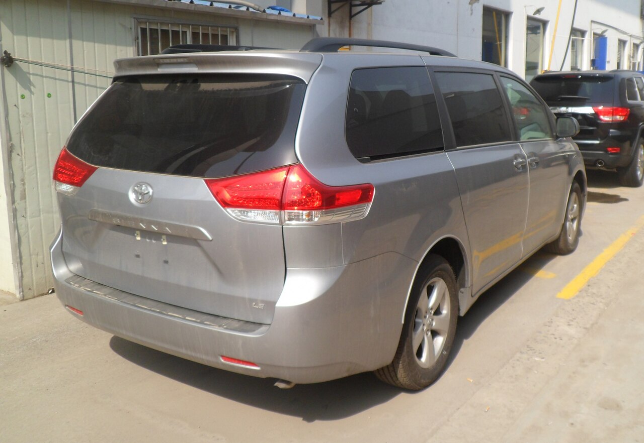 Toyota Sienna 2013