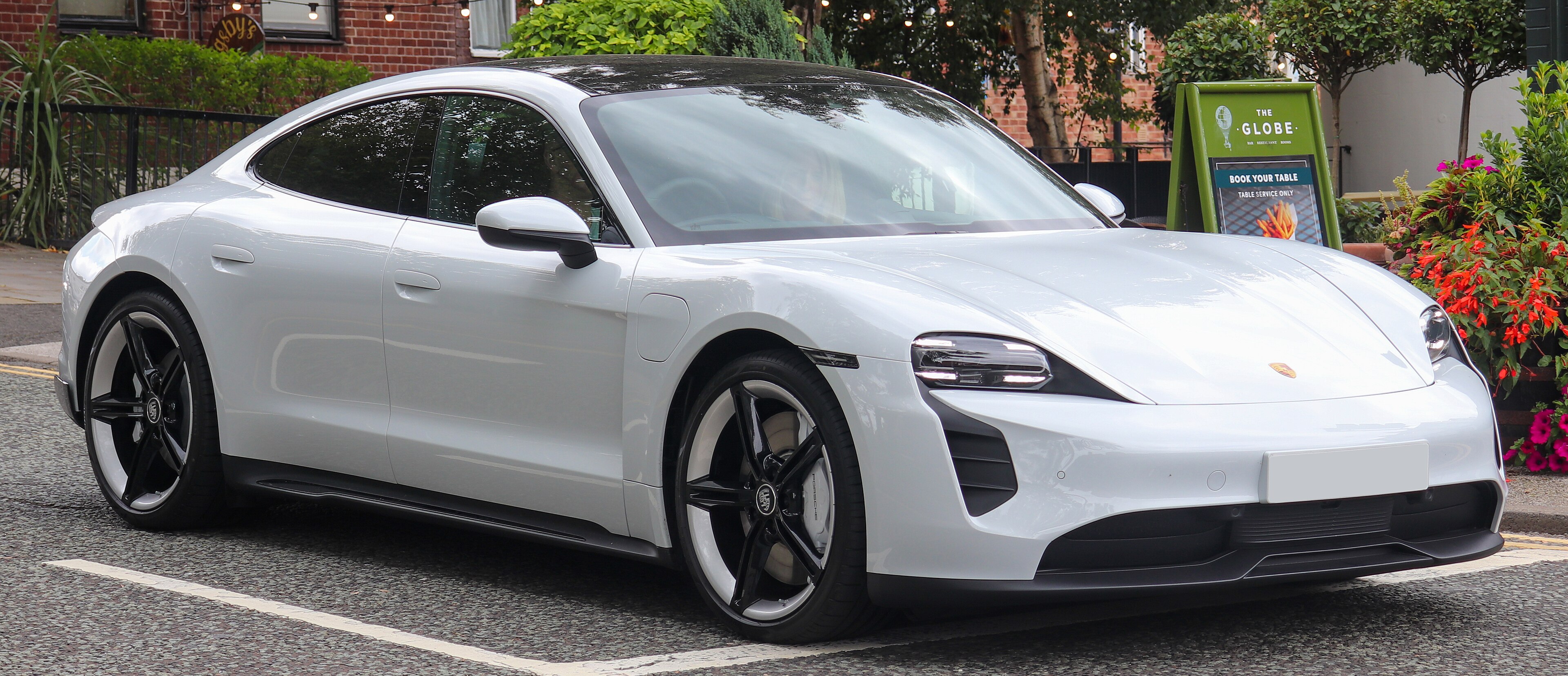 Porsche Taycan 2022
