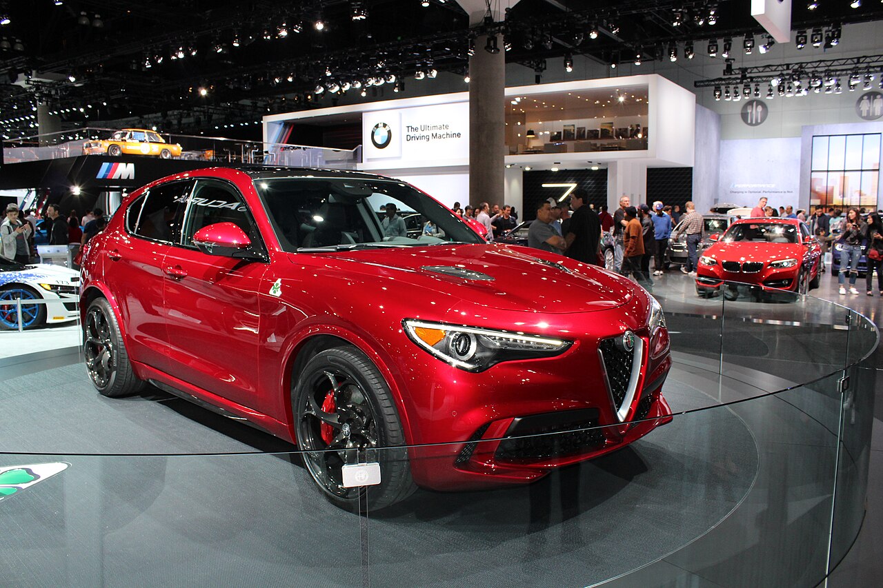 Alfa Romeo Stelvio 2016