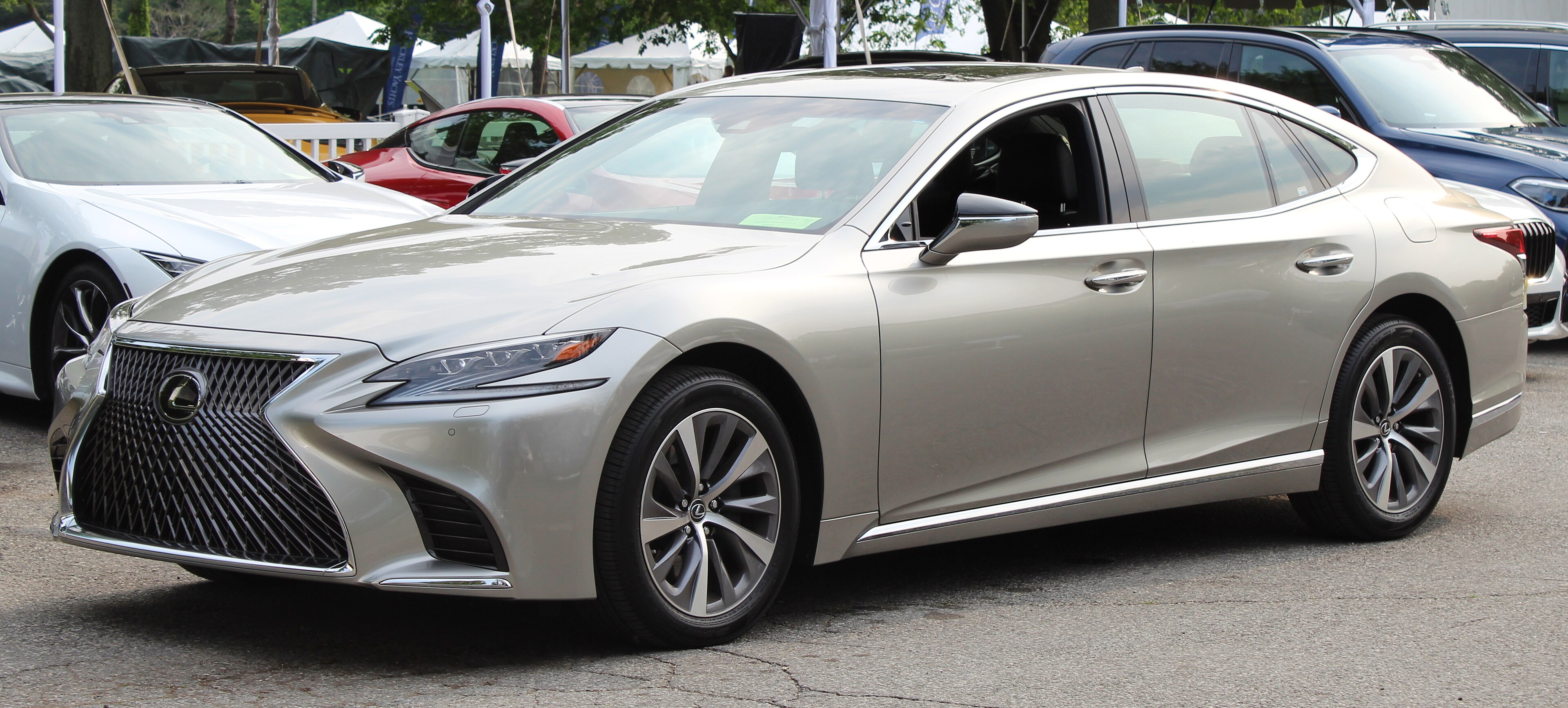 Lexus LS 2022