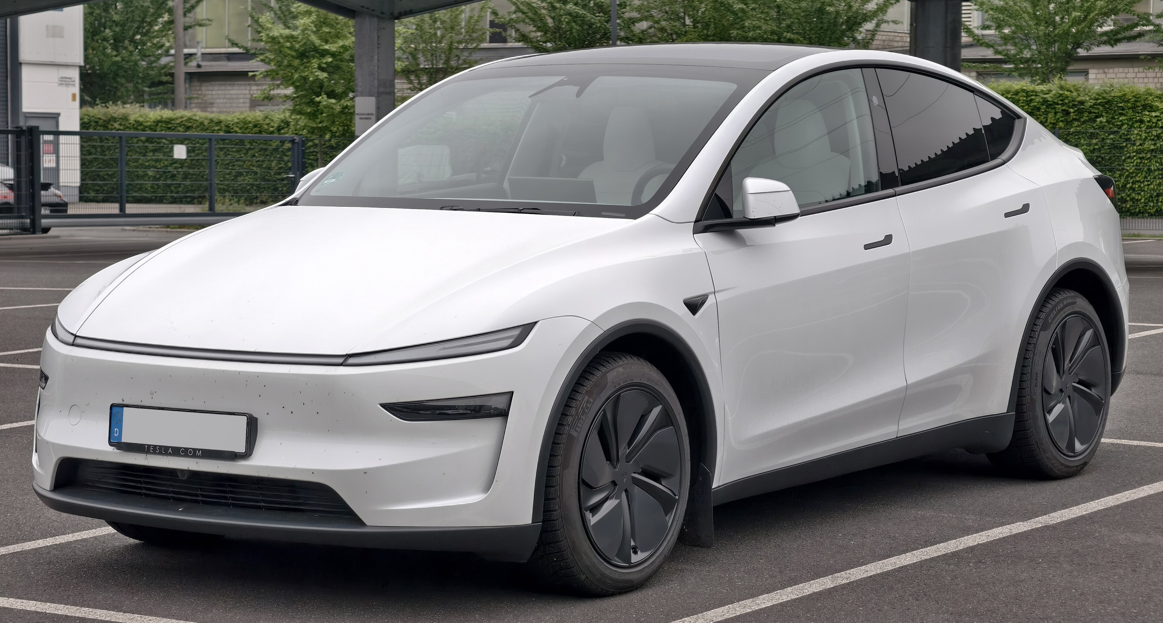 Tesla Model Y 2024