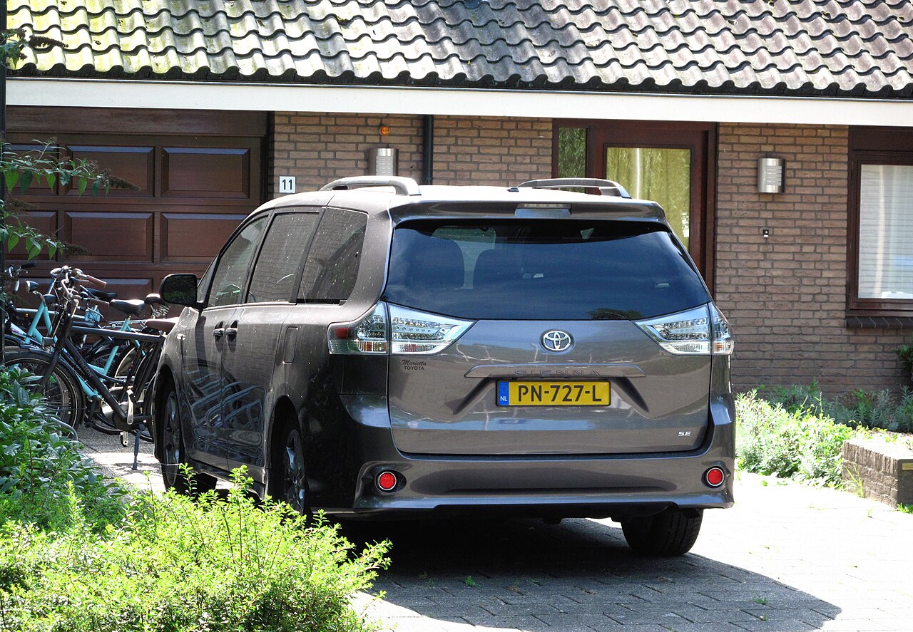 Toyota Sienna 2016